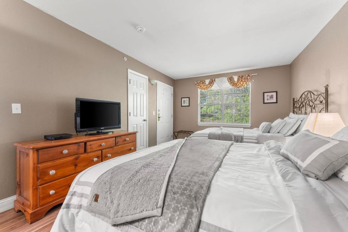 Penthouse Thousand Hills Golf Front Condo With Pool Close To 76 And Sleeps 8 Бренсон Екстер'єр фото